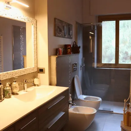 Genoa, San Fruttuoso - Spacious Comfort Appartamento Genova